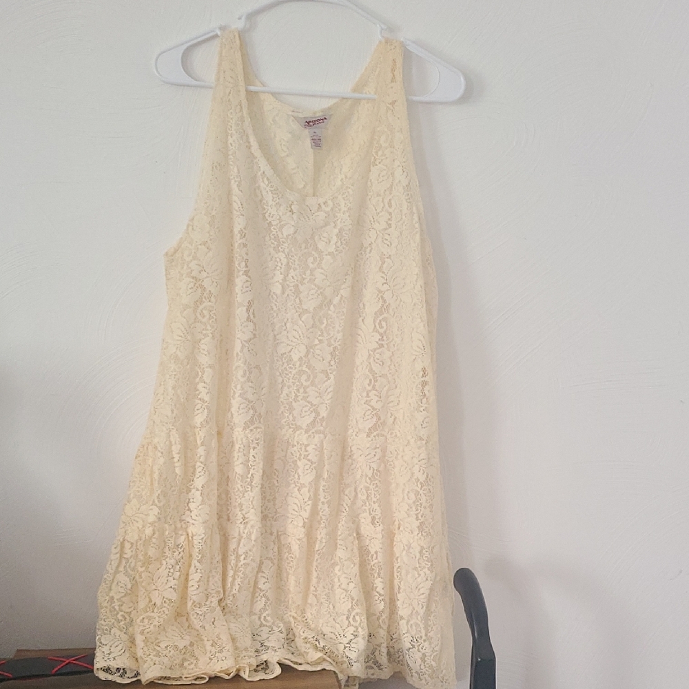Arizona Jean Company Ivory Lace Top